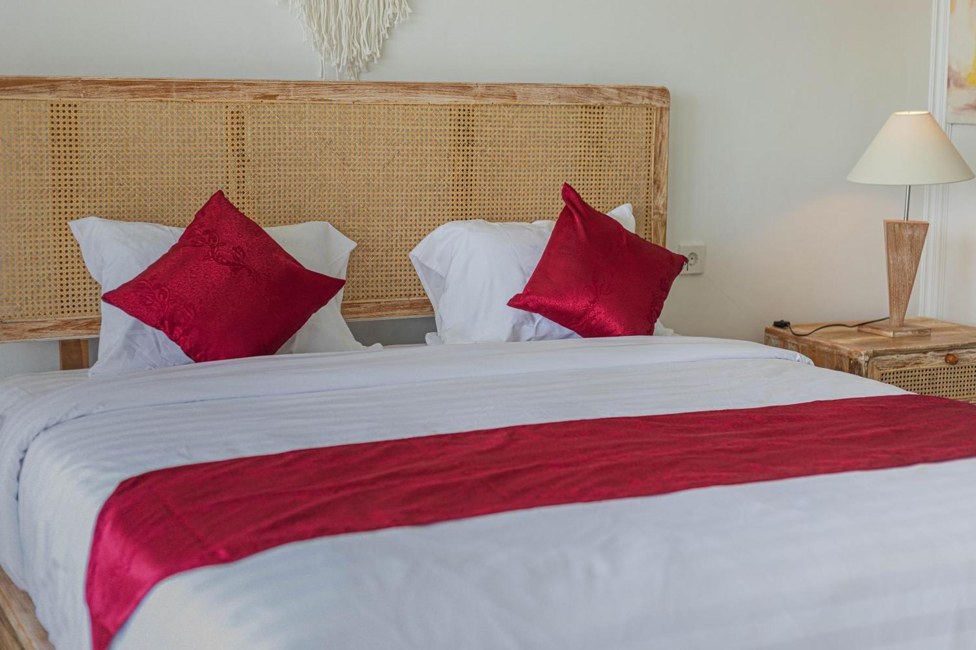 D'Arya Sea View Hotel Batununggul Eksteriør billede