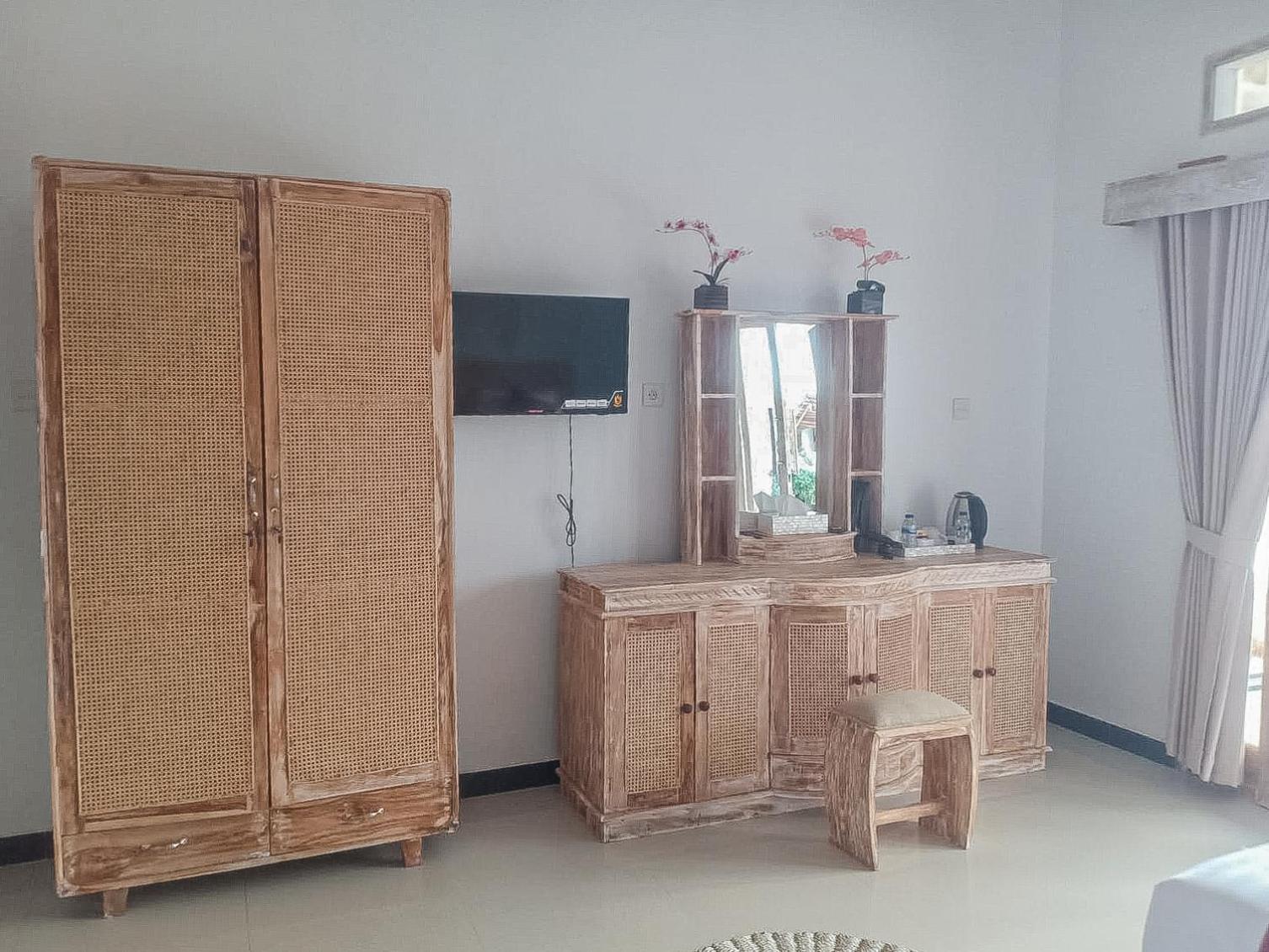 D'Arya Sea View Hotel Batununggul Eksteriør billede