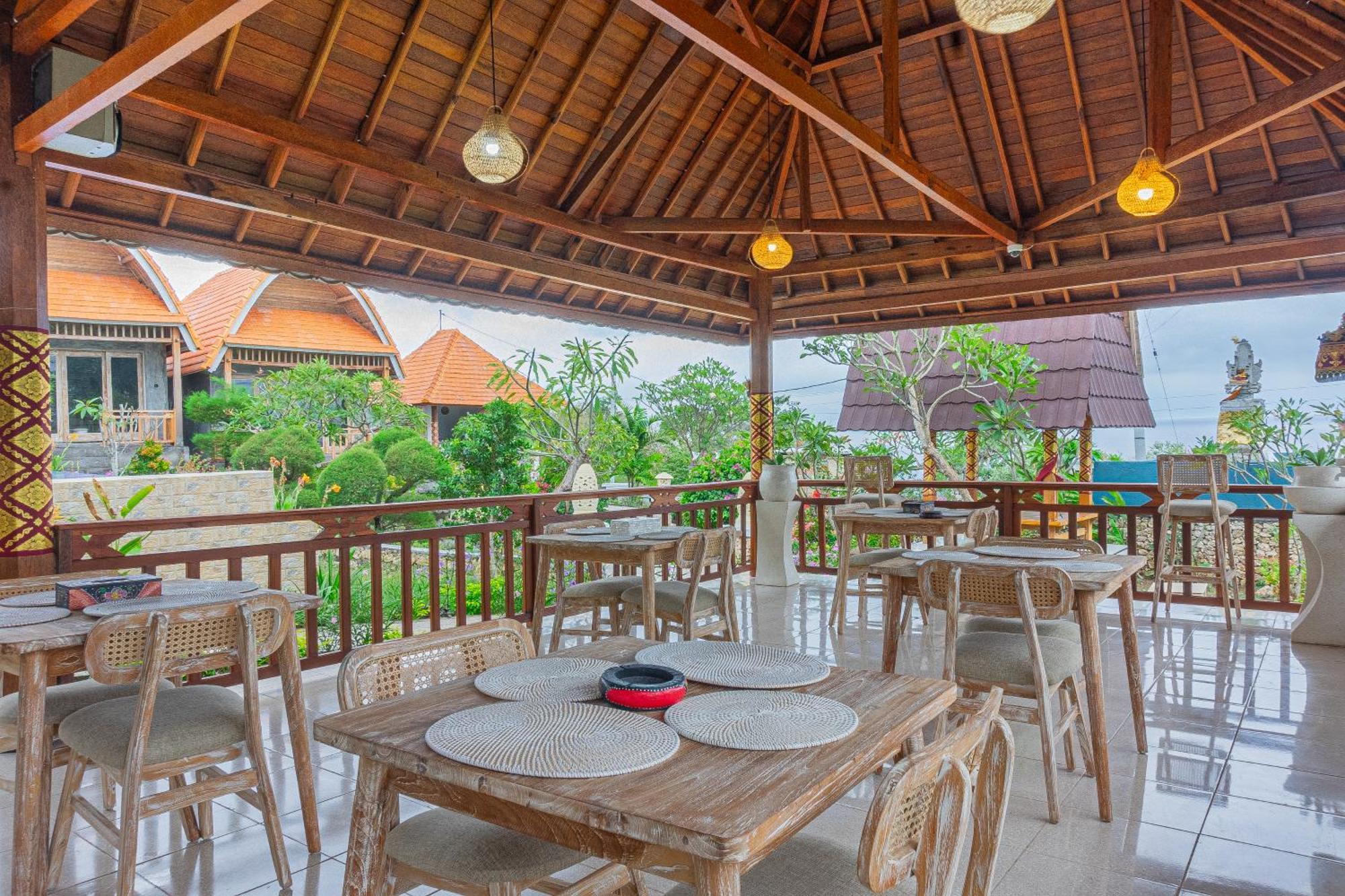 D'Arya Sea View Hotel Batununggul Eksteriør billede